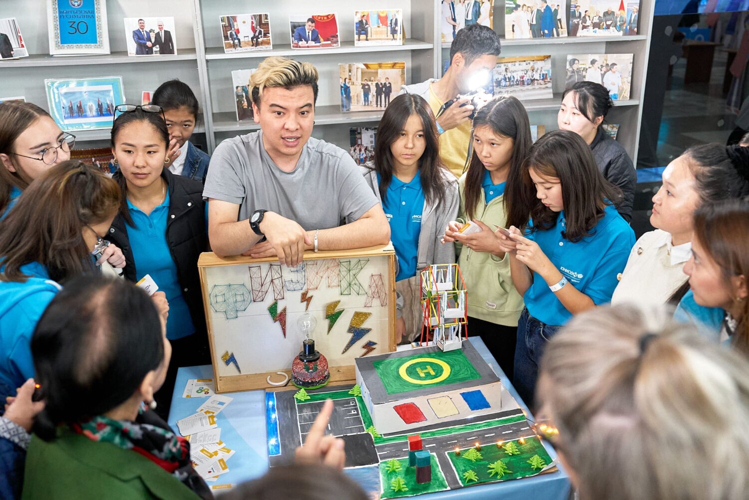 В КЫРГЫЗСТАНЕ 30 ТЫСЯЧ ДЕВОЧЕК ПОЛУЧИЛИ ЗНАНИЯ И ПОПРОБОВАЛИ СВОИ СИЛЫ В STEM СФЕРЕ