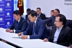 «РЕФОРМАЛАРДЫН ТЕМПИ ТОКТОБОШУ КЕРЕК»