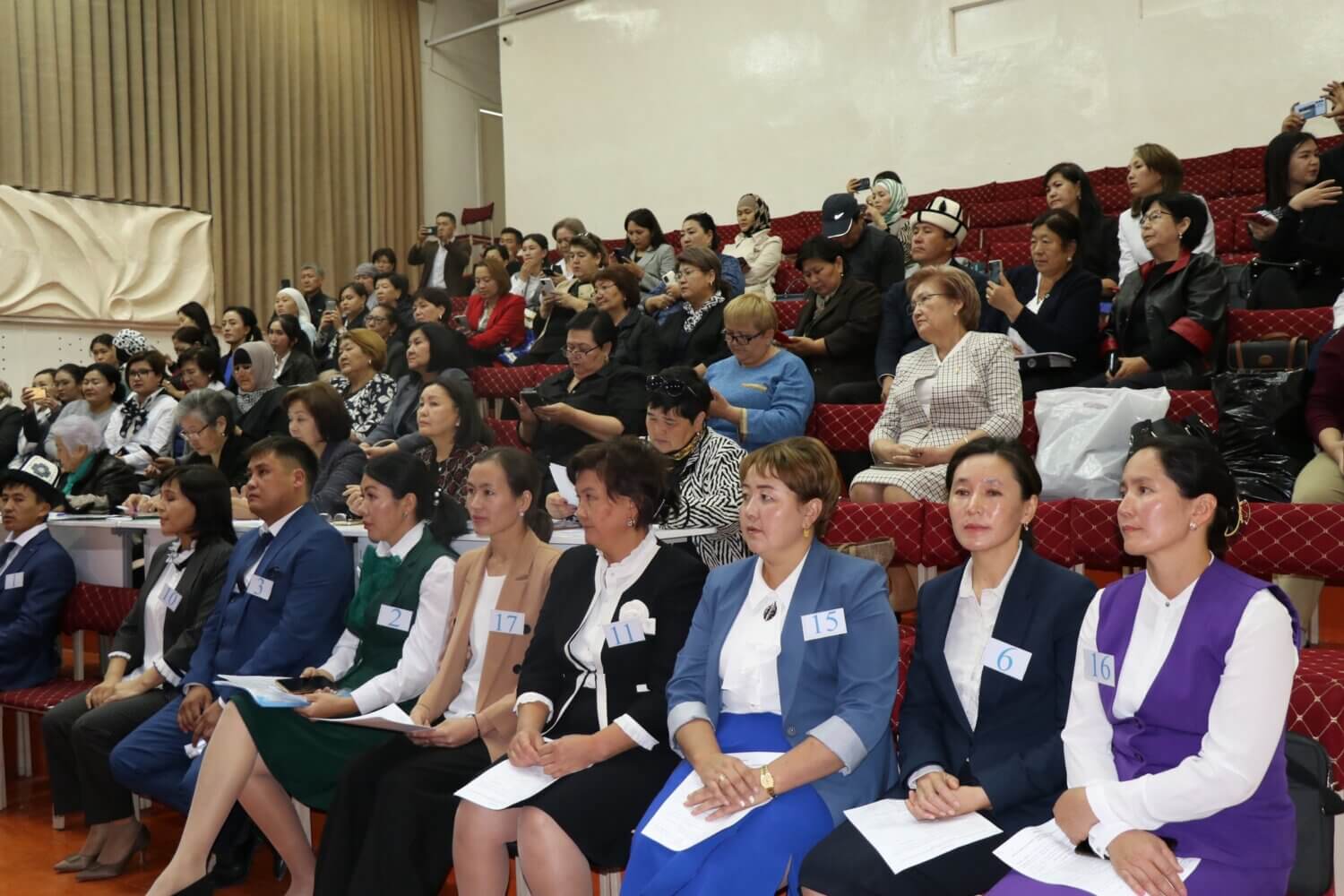 “ЖЫЛДЫН МЫКТЫ МУГАЛИМИ” ЖАНА “ЖЫЛДЫН МЫКТЫ ТАРБИЯЧЫСЫ” СЫНАГЫНЫН IV ЭТАБЫ