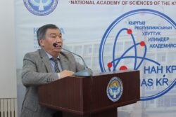 “КУБАТБЕК ЖУСУБАЛИЕВДИН ФИЛОСОФИЯ ДҮЙНӨСҮ”