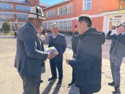 УЛАНБЕК МАМБЕТАКУНОВ АЛАЙ РАЙОНУНДАГЫ ИНТЕРНАТТАГЫ БАЛДАРДЫН ЖАШОО ШАРТЫ МЕНЕН ТААНЫШТЫ