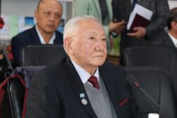 БИЛИМ БЕРҮҮ ЖАНА ИЛИМ МИНИСТРЛИГИ ИЛИМДИН МЫКТЫЛАРЫН СЫЙЛАДЫ