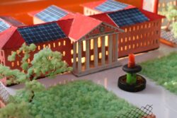 БИЛИМ БЕРҮҮ ЖАНА ИЛИМ МИНИСТРЛИГИ ИЛИМДИН МЫКТЫЛАРЫН СЫЙЛАДЫ