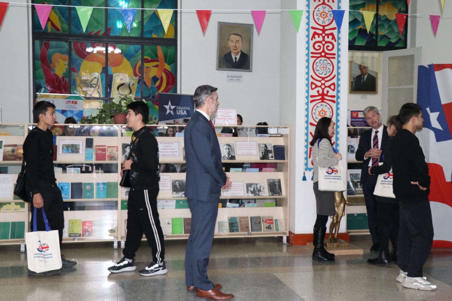 КЫРГЫЗСТАНДА 14-НОЯБРДАН 18-НОЯБРГА ЧЕЙИН ЭЛ АРАЛЫК БИЛИМ БЕРҮҮ ЖУМАЛЫГЫ ӨТКӨРҮЛӨТ