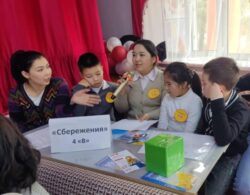 МЕКТЕПТЕРДЕ  ОКУУЧУЛАР МЕНЕН АЛАРДЫН  АТА-ЭНЕЛЕРИНЕ «ФИН-ЧИЛИСТЕН » СЫНАГЫ ӨТКӨРҮЛҮҮДӨ