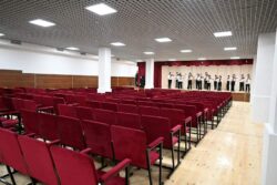 ПРЕЗИДЕНТ САДЫР ЖАПАРОВ БИШКЕК ШААРЫНДАГЫ “ТУНГУЧ” КИЧИРАЙОНУНДА ЖАҢЫ МЕКТЕПТИ АЧТЫ