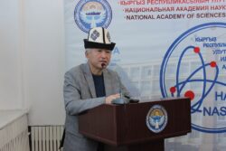 “КУБАТБЕК ЖУСУБАЛИЕВДИН ФИЛОСОФИЯ ДҮЙНӨСҮ”