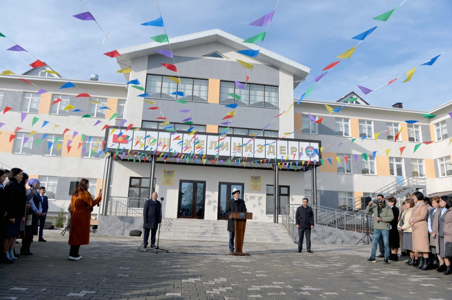 АК-ОРДО ЖАҢЫ КОНУШУНДАГЫ №102 МЕКТЕП АЧЫЛДЫ