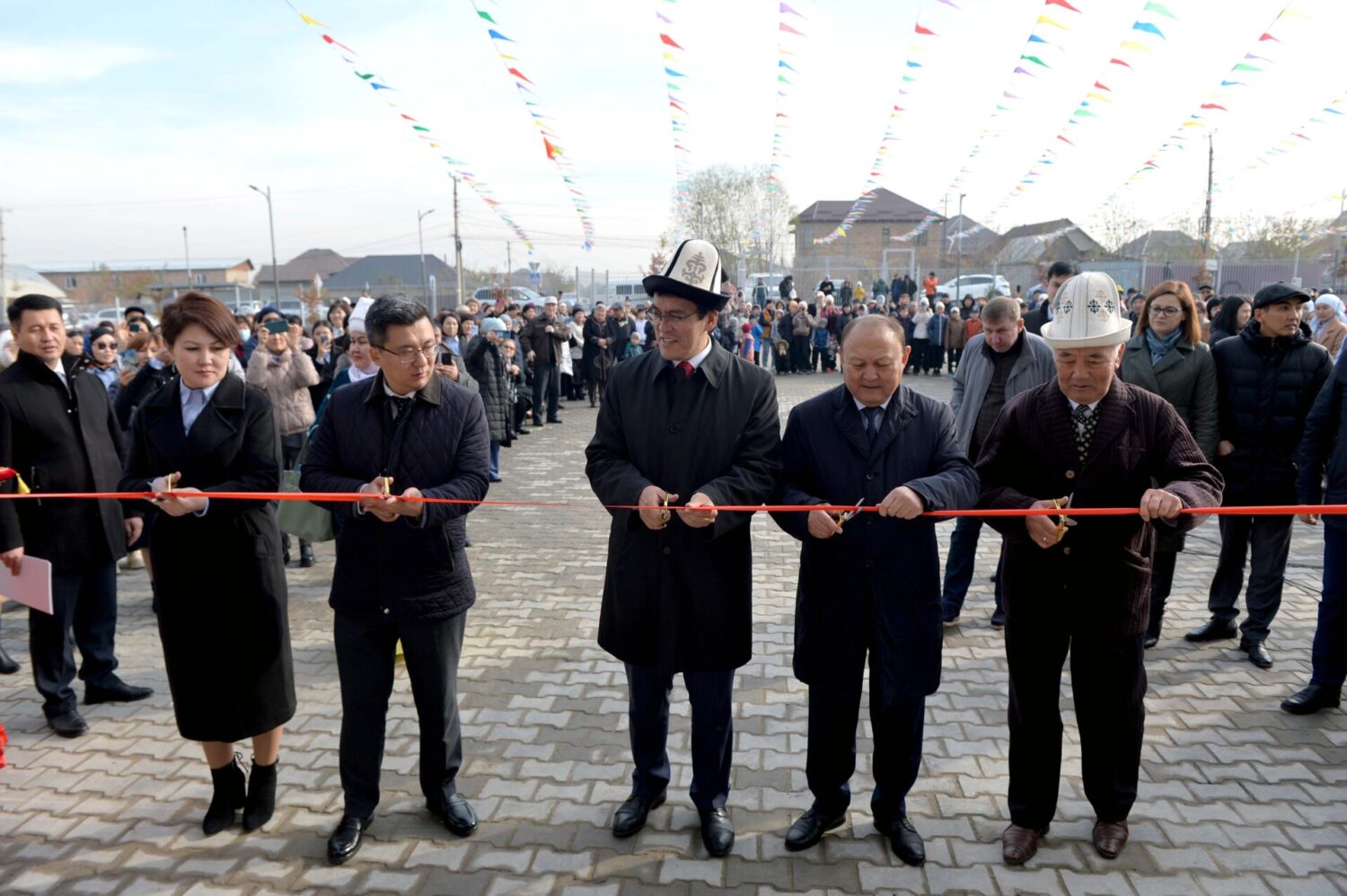 АК-ОРДО ЖАҢЫ КОНУШУНДАГЫ №102 МЕКТЕП АЧЫЛДЫ