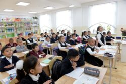 АК-ОРДО ЖАҢЫ КОНУШУНДАГЫ №102 МЕКТЕП АЧЫЛДЫ