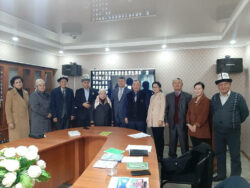 БЕКЕМБАЙ АПЫШЕВДИН 90 ЖЫЛДЫГЫНА АРНАЛДЫ