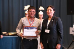 “МЫКТЫ ЛИЦЕЙ” СЫНАГЫНЫН ЖЕҢҮҮЧҮЛӨРҮ СЫЙЛАНДЫ