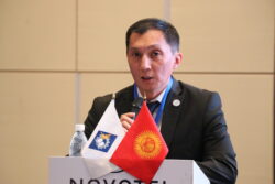 “МЫКТЫ ЛИЦЕЙ” СЫНАГЫНЫН ЖЕҢҮҮЧҮЛӨРҮ СЫЙЛАНДЫ