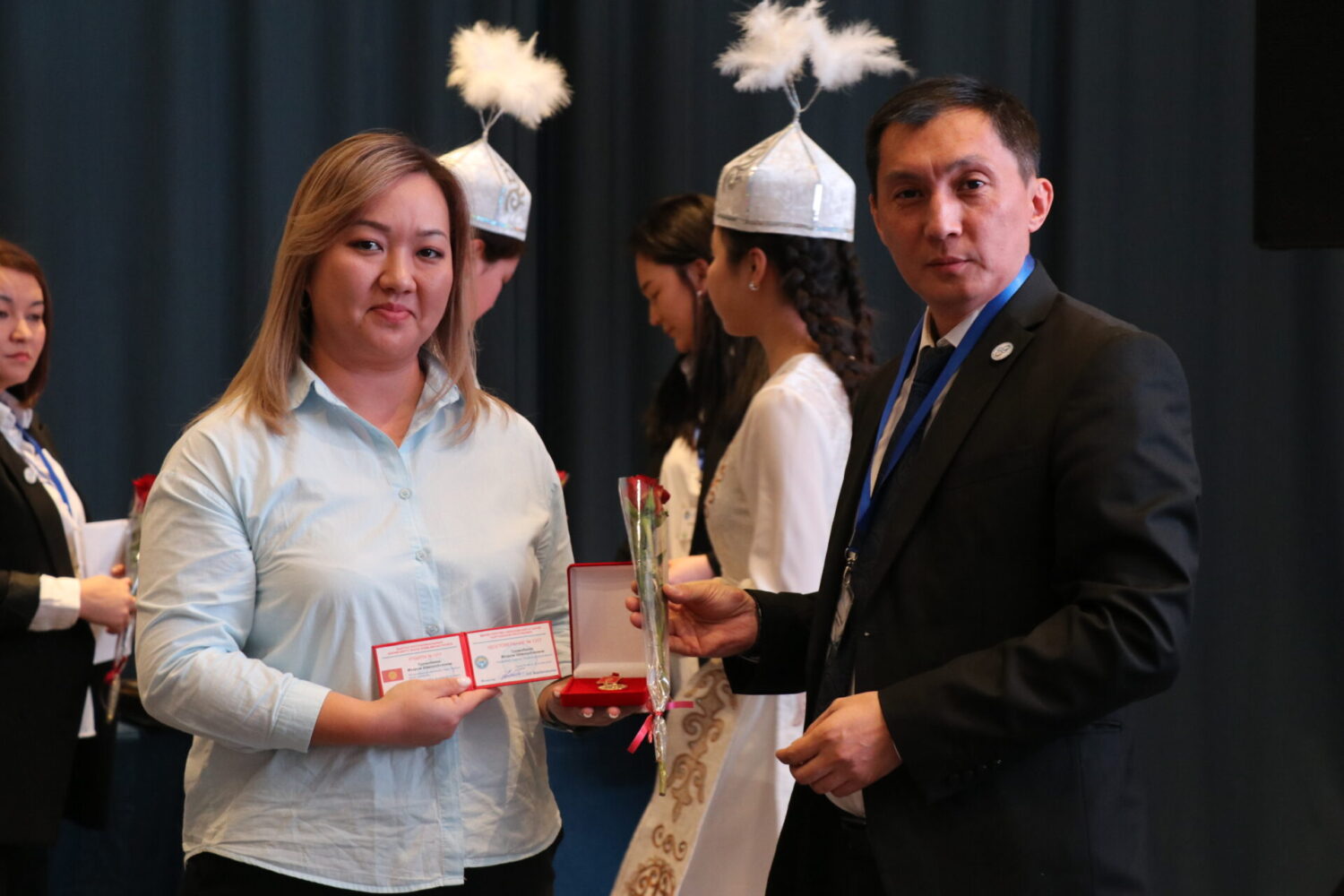 “МЫКТЫ ЛИЦЕЙ” СЫНАГЫНЫН ЖЕҢҮҮЧҮЛӨРҮ СЫЙЛАНДЫ