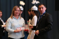 “МЫКТЫ ЛИЦЕЙ” СЫНАГЫНЫН ЖЕҢҮҮЧҮЛӨРҮ СЫЙЛАНДЫ