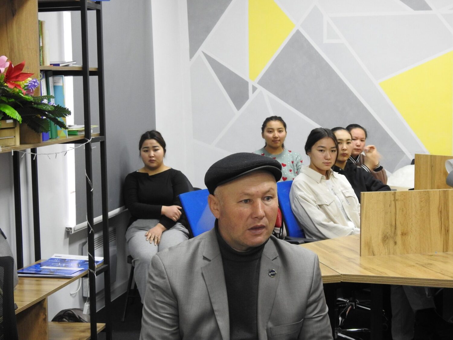 В ИГУ ПРОШЕЛ ТРЕНИНГ ПО ВЫРАЩИВАНИЮ СМОРОДИНЫ И МАЛИНЫ