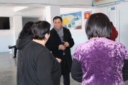 МИНИСТР УЛАНБЕК МАМБЕТАКУНОВ ПОСЕТИЛ ШКОЛУ ЫСЫК-АТИНСКОГО РАЙОНА