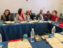 МИНИСТРЛИК ӨНӨКТӨШТӨР МЕНЕН БИЛИМ БЕРҮҮНҮ ТРАНСФОРМАЦИЯЛОО ҮЧҮН ЧЕЧИМДЕРДИ ТАЛКУЛООДО