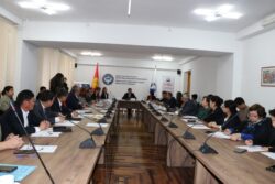 БОЛЕЕ 400 ШКОЛ И 100 БИБЛИОТЕК ПОЛУЧАТ 272 ТЫСЯЧИ ДЕТСКИХ КНИГ