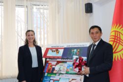 БОЛЕЕ 400 ШКОЛ И 100 БИБЛИОТЕК ПОЛУЧАТ 272 ТЫСЯЧИ ДЕТСКИХ КНИГ