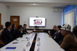 ИНӨНҮ УНИВЕРСИТЕТИ КЫРГЫЗСТАНДЫН ЖОЖдору МЕНЕН КЫЗМАТТАШУУГА КЫЗЫКДАР