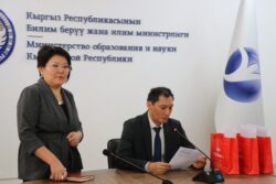 МИНИСТР УЛАНБЕК МАМБЕТАКУНОВ ЖАШТАР МЕНЕН ЖОЛУГУШТУ