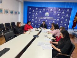 МИНИСТРДИН ОРУН БАСАРЫ КЕСИПТИК БИЛИМ БЕРҮҮ МЕКЕМЕЛЕРИНИН ЖЕТЕКЧИЛЕРИ МЕНЕН ОНЛАЙН ЖЫЙЫН ӨТКӨРДҮ