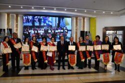 КЫРГЫЗ-ӨЗБЕК ЭЛ АРАЛЫК УНИВЕРСИТЕТИНДЕ ЖЫЛ МЫКТЫЛАРЫ СЫЙЛАНДЫ, ЖЫЛ МЫКТЫЛАРЫНА БИР АЙЛЫК МАЯНА КОТОРУЛАТ