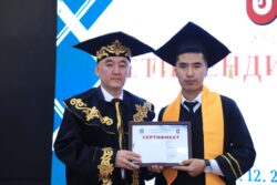 ОШМУНУН СТУДЕНТТЕРИ 1200 АКШ ДОЛЛАР ӨЛЧӨМҮНДӨ СТИПЕНДИЯ АЛДЫ