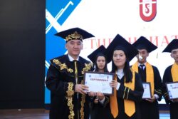 ОШМУНУН СТУДЕНТТЕРИ 1200 АКШ ДОЛЛАР ӨЛЧӨМҮНДӨ СТИПЕНДИЯ АЛДЫ
