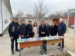 БАТКЕН РАЙОНУНДАГЫ 5 МЕКТЕПКЕ КИТЕПТЕР ТАПШЫРЫЛДЫ