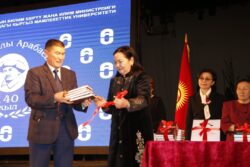 ИШЕНАЛЫ АРАБАЕВГА АРНАЛГАН ТАСМА ЖАРЫК КӨРДҮ