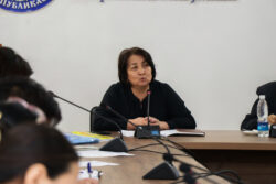 ПЕДАГОГДОР ТАРБИЯ ЖАНА ЗОМБУЛУКТУН АЛДЫН АЛУУ МАСЕЛЕЛЕРИН ТАЛКУУЛАШТЫ