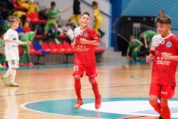 ПИТЕРДЕГИ МЕКЕНДЕШТЕР МЭЭРИМГЕ МУКТАЖ БАЛДАРГА КОЛ СУНДУ