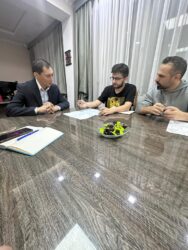 АЗЕРБАЙЖАНДЫК АДИСТЕР ЭКИ МЕКТЕПТИН STEAM КЛАССТАРЫНЫН ДОЛБООРЛОРУН ДАЯРДООДО