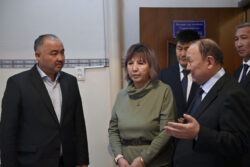 НУРЛАНБЕК ШАКИЕВ: «БИРГЕЛИКТЕ БИЛИМГЕ УМТУЛГАНДА ГАНА ИЙГИЛИККЕ ЖЕТИШЕ АЛАБЫЗ»