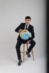 ОКУУЧУЛАРГА ЖАҢЫЧА КӨЗ КАРАШТА БИЛИМ, ТАРБИЯ БЕРҮҮ