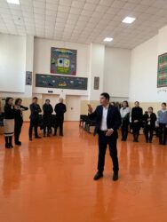 ОКУУЧУЛАРГА ЖАҢЫЧА КӨЗ КАРАШТА БИЛИМ, ТАРБИЯ БЕРҮҮ