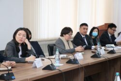 МЕКТЕПКЕ ЧЕЙИНКИ БИЛИМ БЕРҮҮ: ЧЕНЕМДИК КАРЖЫЛОО, ВАУЧЕР ЖАНА СОЦИАЛДЫК ЗАКАЗДЫН ИШКЕ АШЫРЫЛЫШЫ