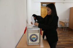 ЖАШ ОКУМУШТУУЛАРДЫН ЖОГОРКУ КЕҢЕШИНИН ТӨРАГАСЫН ШАЙЛОО ӨТТҮ