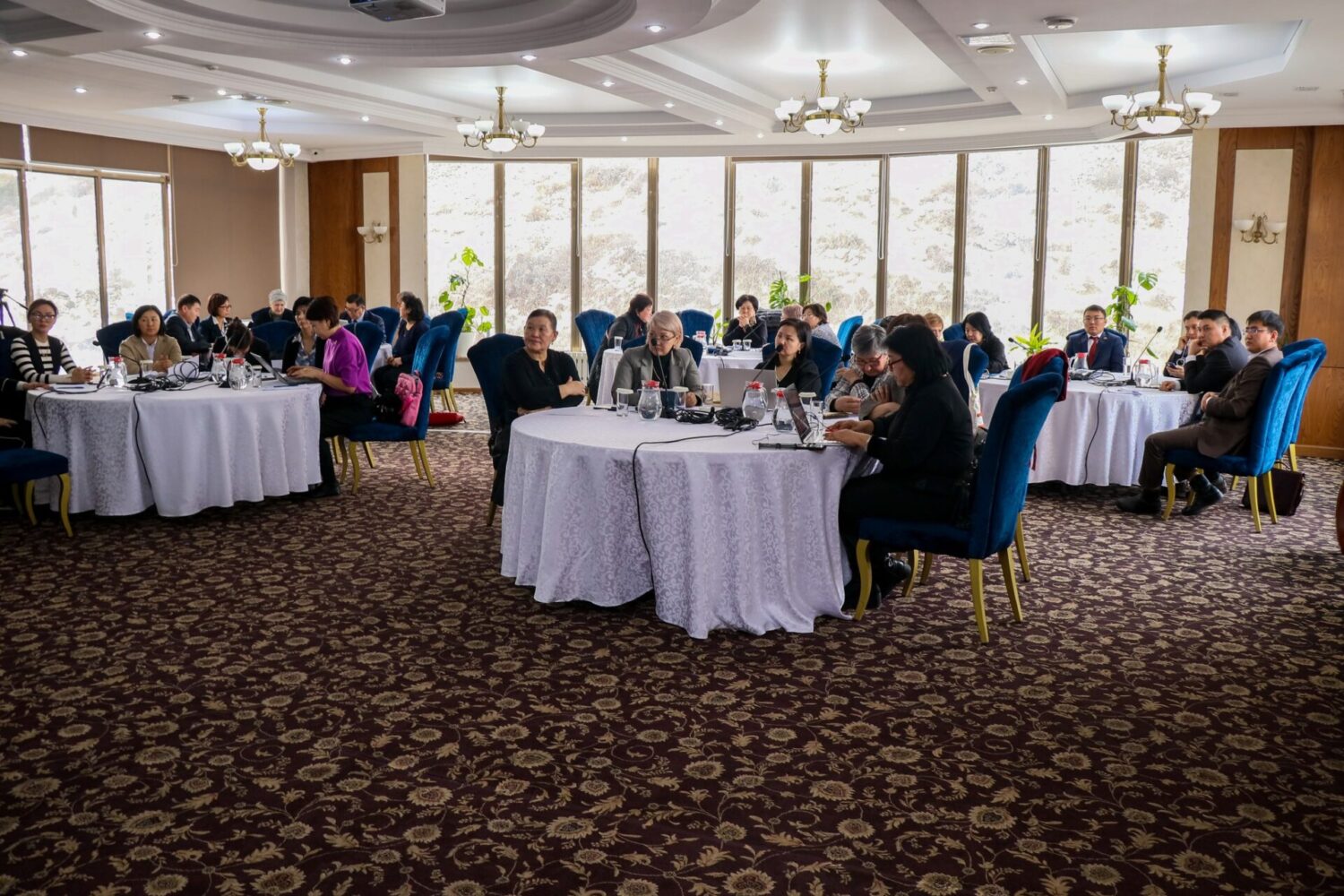 МЕКТЕПКЕ ЧЕЙИНКИ БИЛИМ БЕРҮҮНҮ ӨНҮКТҮРҮҮ ҮЧҮН КҮЧТӨРДҮ БИРИКТИРҮҮ