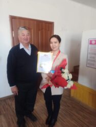 ОЛИМПИАДАНЫН ЖЕҢҮҮЧҮЛӨРҮ СЫЙЛАНДЫ