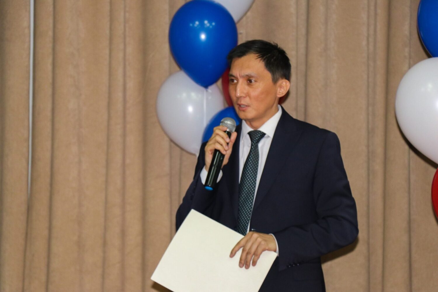 УЛАНБЕК МАМБЕТАКУНОВ ПРИНЯЛ УЧАСТИЕ В ЗАПУСКЕ ПРОЕКТОВ ПО ОБУЧЕНИЮ УЧИТЕЛЕЙ ШКОЛ АНГЛИЙСКОМУ ЯЗЫКУ