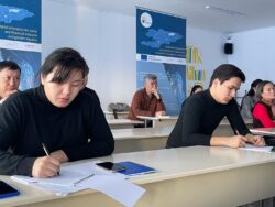 КЕСИПТИК ЛИЦЕЙЛЕРДИН ПЕДАГОГДОРУ ОКУТУУНУН ЭЛЕКТРОНДУК ПЛАТФОРМАЛАРЫН ҮЙРӨНҮҮДӨ