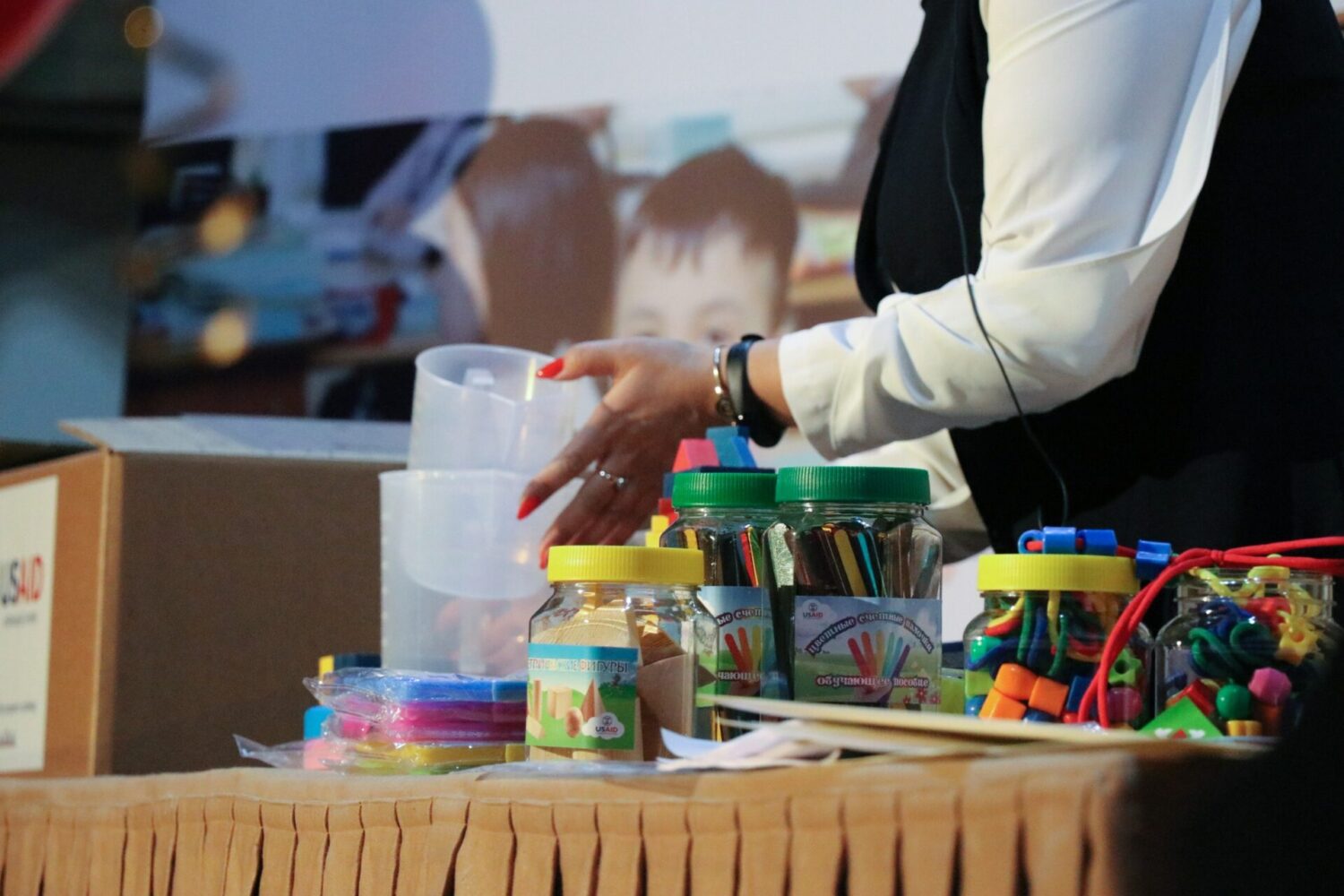 1682 МАМЛЕКЕТТИК МЕКТЕПКЕ “МАТЕМАТИКАЛЫК САНДЫКЧАЛАР” БЕРИЛДИ