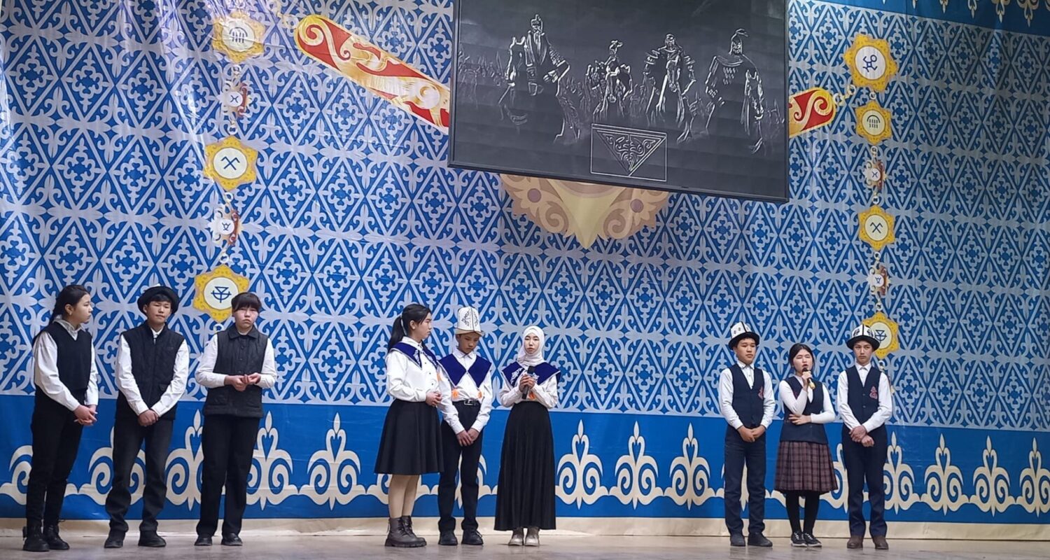 “ЖАШ МАНАСЧЫЛАР” СЫНАГЫ ЖЫЙЫНТЫКТАЛДЫ