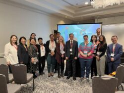 УЛАНБЕК МАМБЕТАКУНОВ АКШда БИЛИМ БЕРҮҮ КӨНДҮМДӨРҮН ЖАКШЫРТУУ ЫКМАЛАРЫ ЖӨНҮНДӨ БАЯНДАМА ЖАСАДЫ