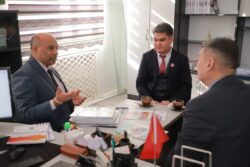 ОШМУ ЭЛ АРАЛЫК КЫЗМАТТАШУУ МЕМОРАНДУМУНА КОЛ КОЙДУ