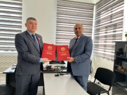 ОШМУ ЭЛ АРАЛЫК КЫЗМАТТАШУУ МЕМОРАНДУМУНА КОЛ КОЙДУ