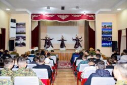 АТАЛАР ЭРДИГИ УНУТУЛБАЙТ!